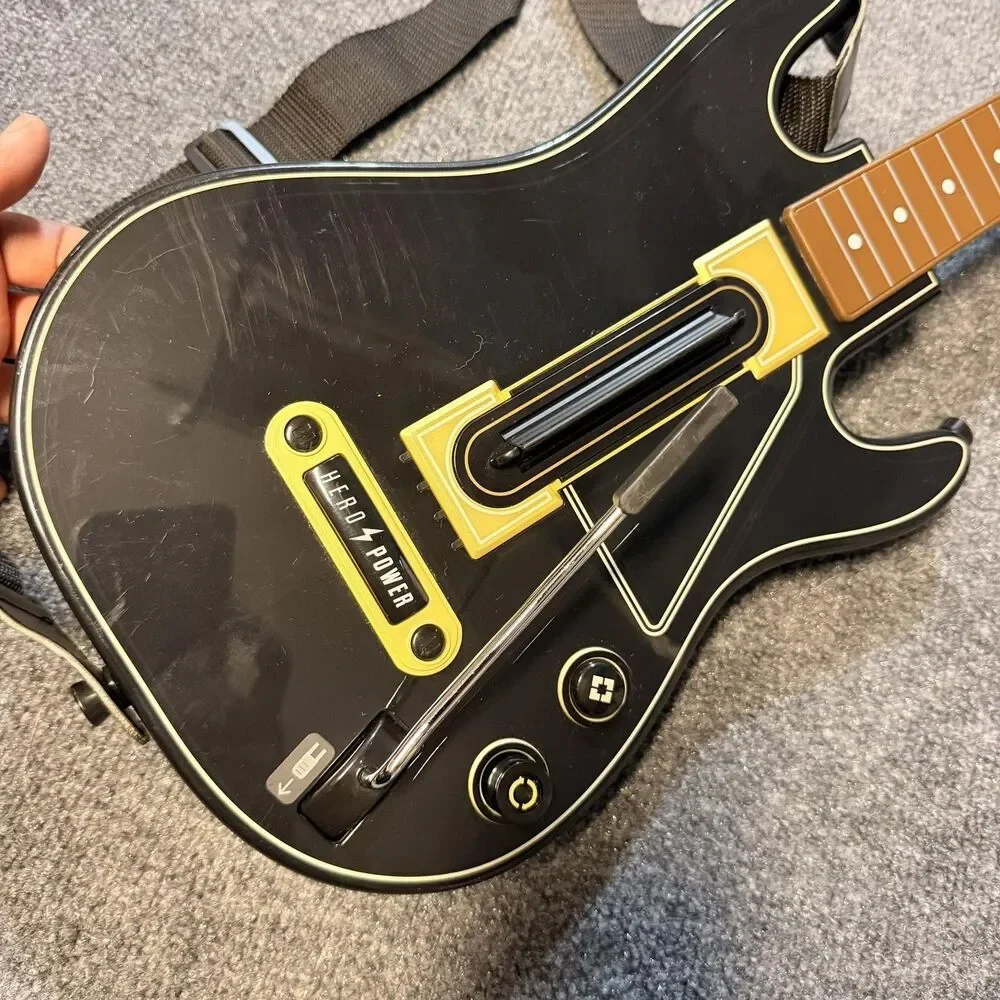 Activision Guitar Hero Live Wireless Guitar Controller Black No Dongle Tested